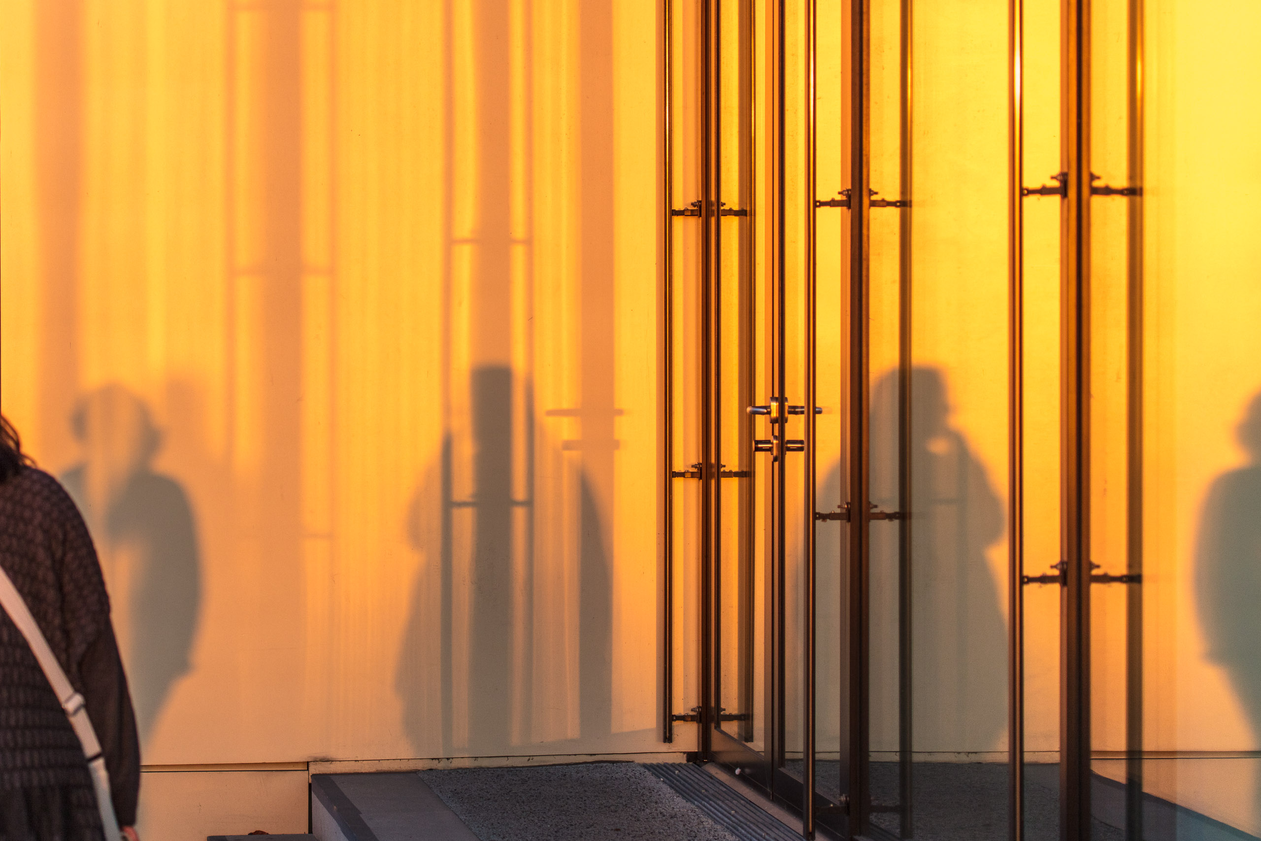 20190330183429 DP010381 2